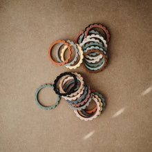 Mushie Teething Bracelet Flower